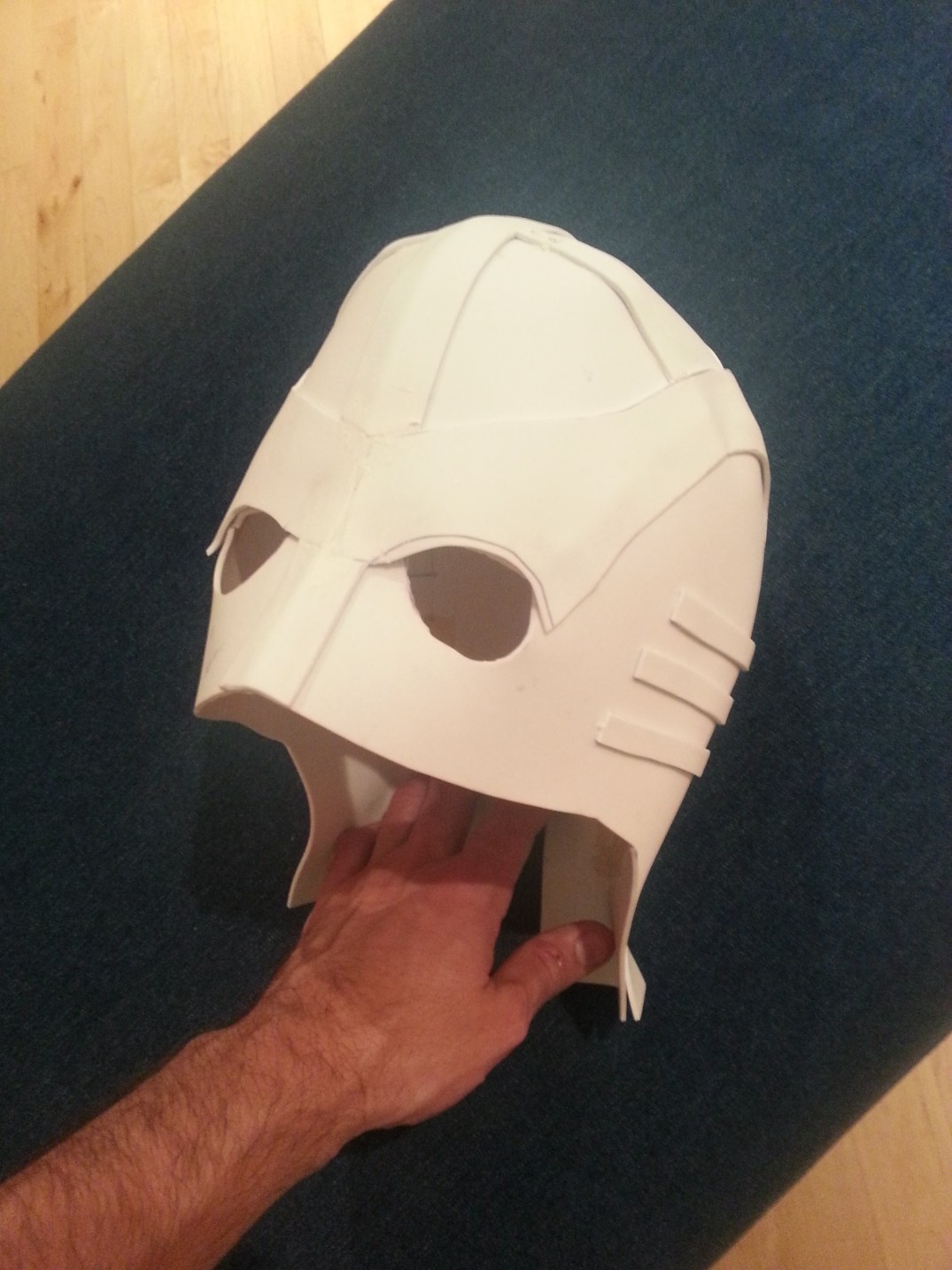 midnighter-costume-helmet-wip2